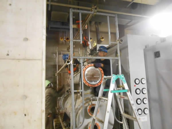 ビル地下機械室